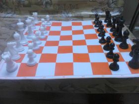 Standard International tournament chess set