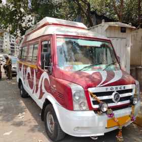 Hire Tempo Traveller on Rent