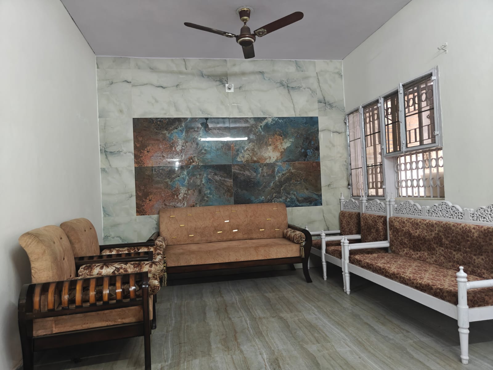 Explore Convenient Rental Living in Mayur Vihar with Reeltor